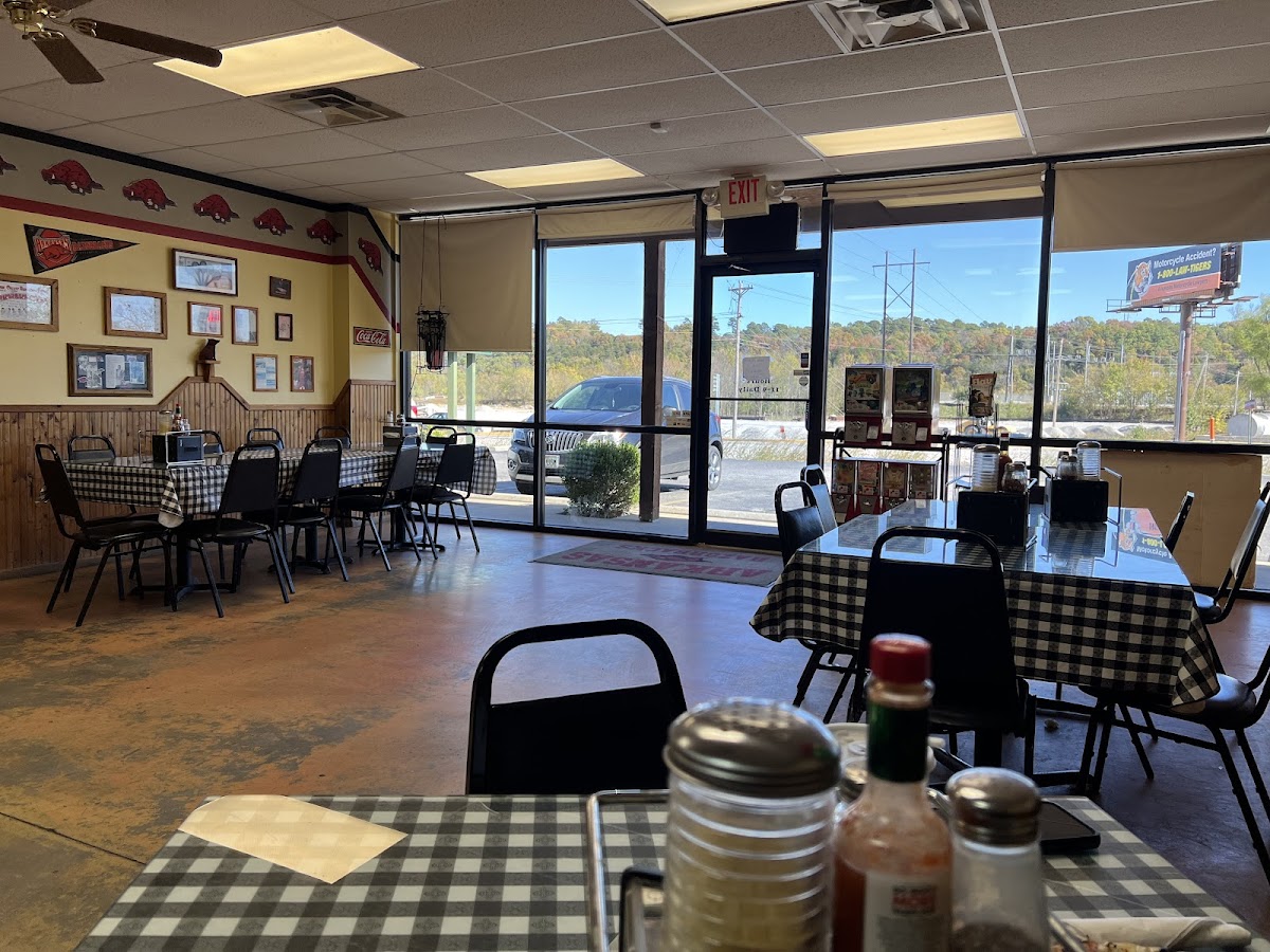 Jim's Razorback Pizza