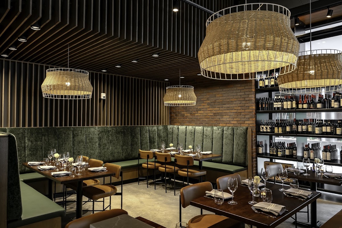 Mezzaluna Pasteria & Mozzarella Bar Bentonville logo