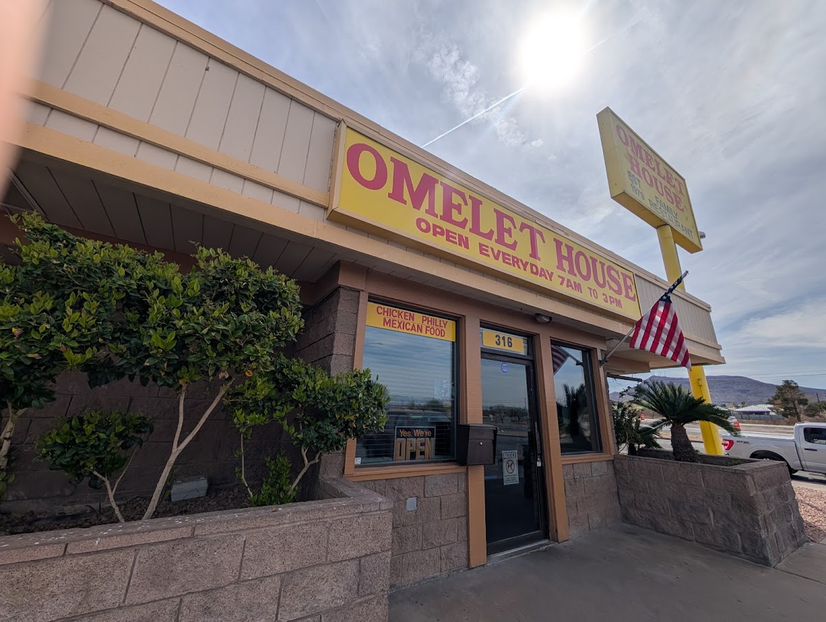 Omelet House logo