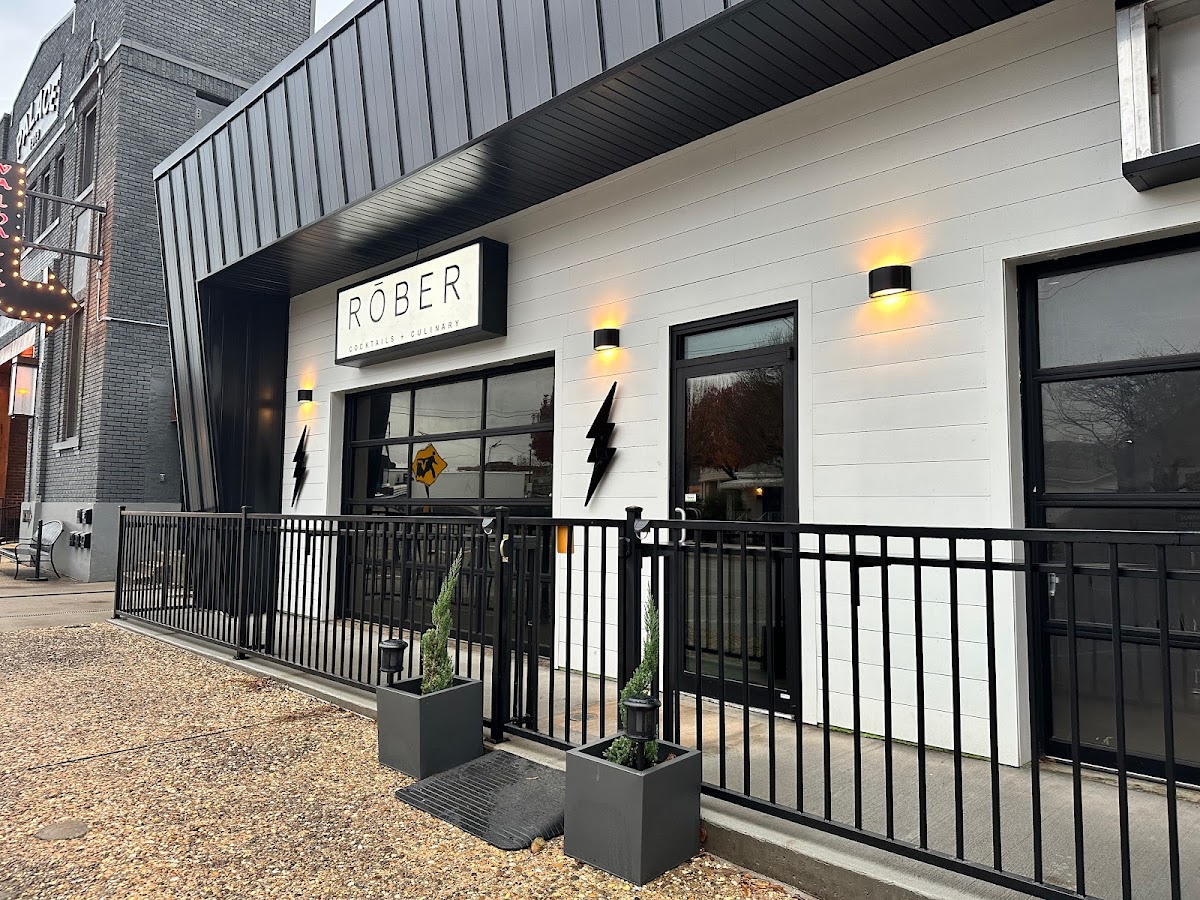 ROBER :: Cocktails + Culinary logo