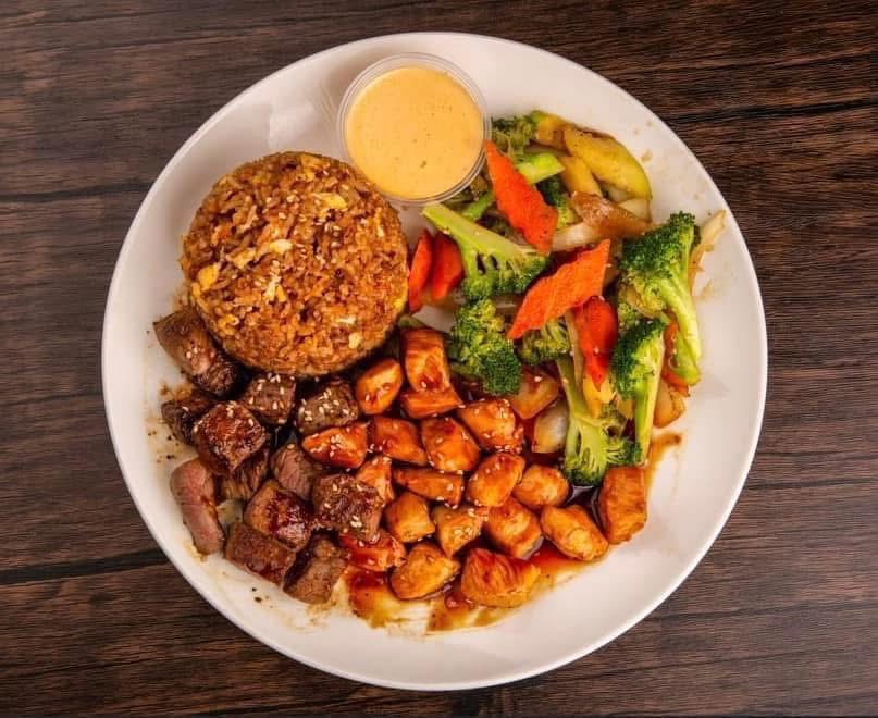 SAKURA FAYETTEVILLE AR logo