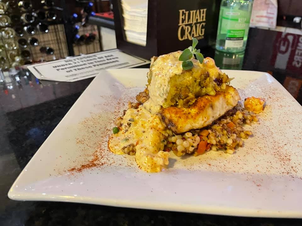 Grand Lake Public House Picture - Grand Lake Public House American in Grove, OK