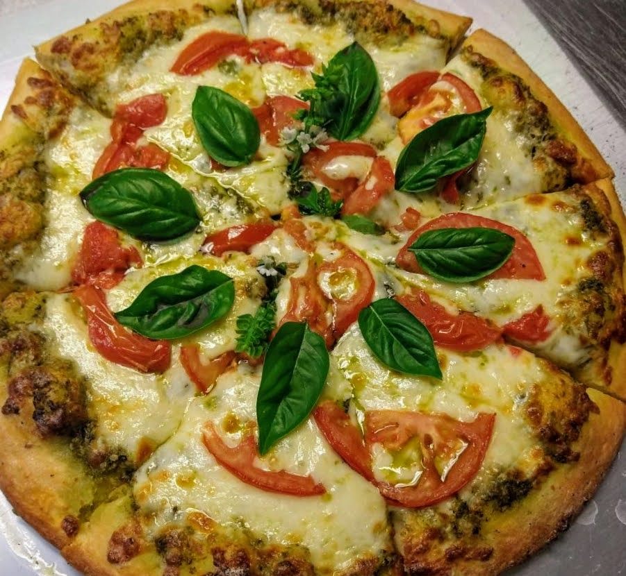 Izzys Italian Ristorante Picture - Izzy's On Main & Bell's & Whistles Community Market Cafe in Morganfield, KY