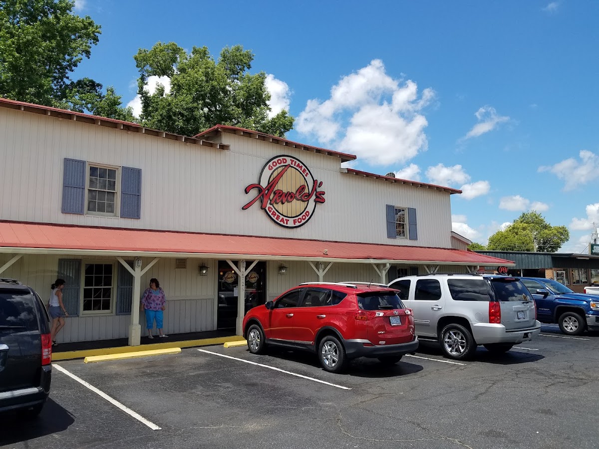 Arnold's Exterior Photo - Arnold's Sports Bar in Lumberton, NC