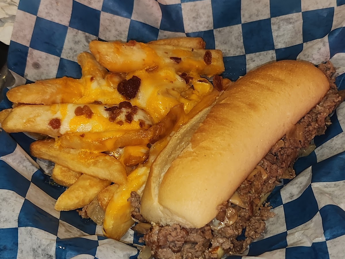 Arnold's Food Photo - Arnold's Sports Bar in Lumberton, NC