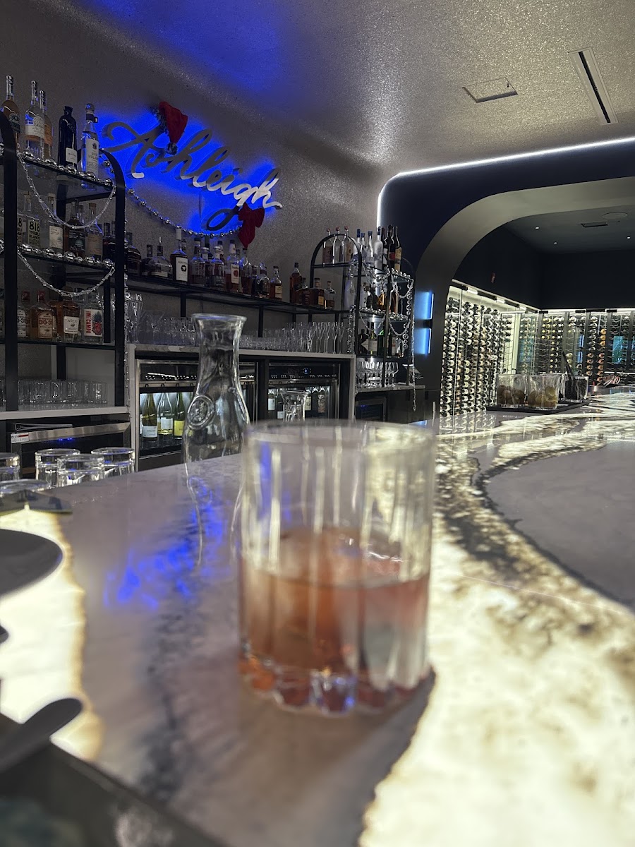 Ashleigh Wine  Sake Lounge Interior Photo - Ashleigh Wine & Sake Lounge Bar & Grill in Rogers, AR