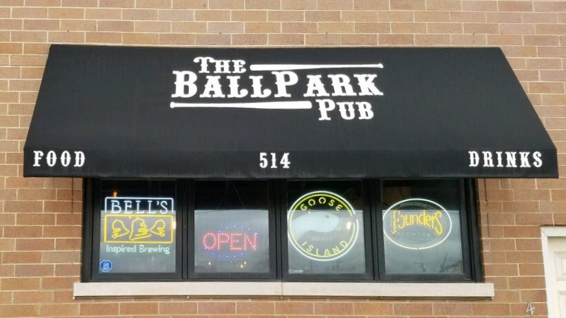 BallPark Pub Exterior Photo - BallPark Pub Pubs in Chicago, IL