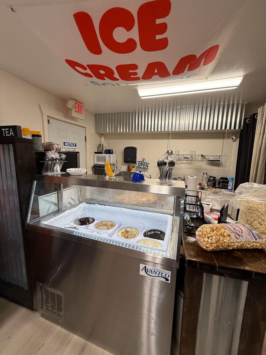 Bean Me Up Coffee House Interior Photo - Bean Me Up Coffee House Cafe in Lowell, AR