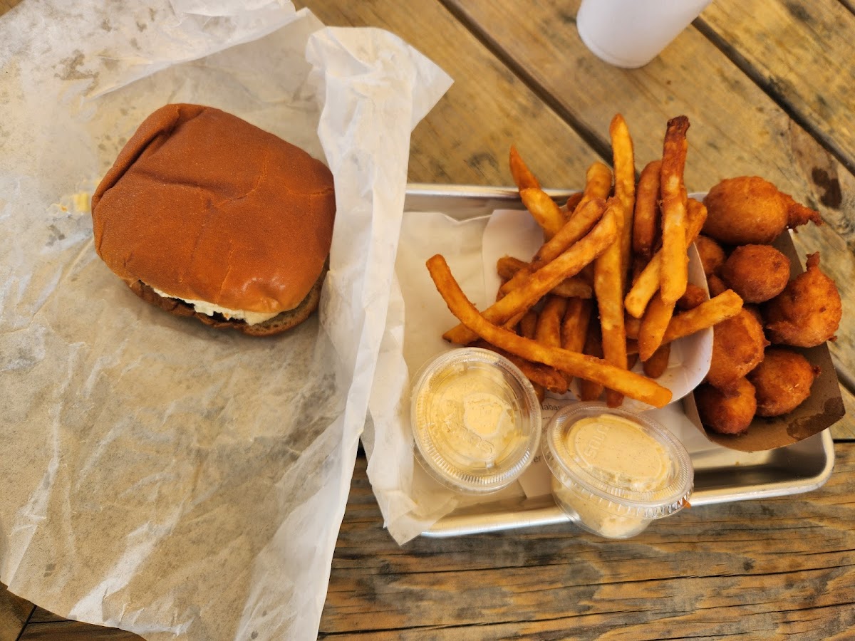 Bennett's Grill and Cafe Food Photo - Bennett's Grill and Cafe Cafe in Calabash, NC