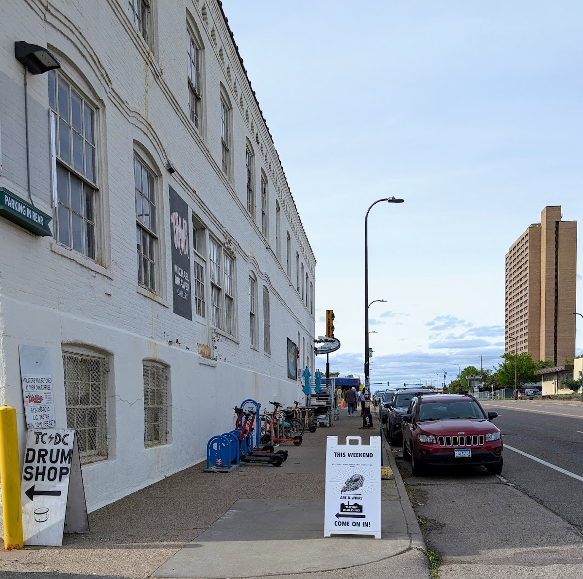 Diamonds Coffee Shoppe Exterior Photo - Diamonds Coffee Shoppe Cafe in , 