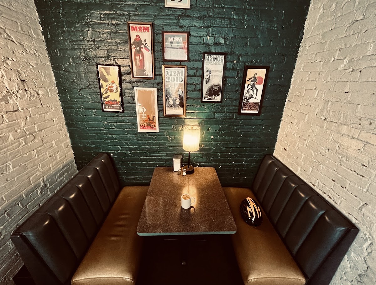 Diamonds Coffee Shoppe Interior Photo - Diamonds Coffee Shoppe Cafe in , 