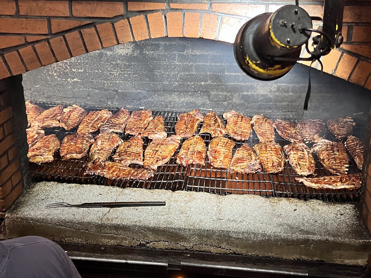 Dreamland BBQ Food Photo - Dreamland BBQ American in Birmingham, AL