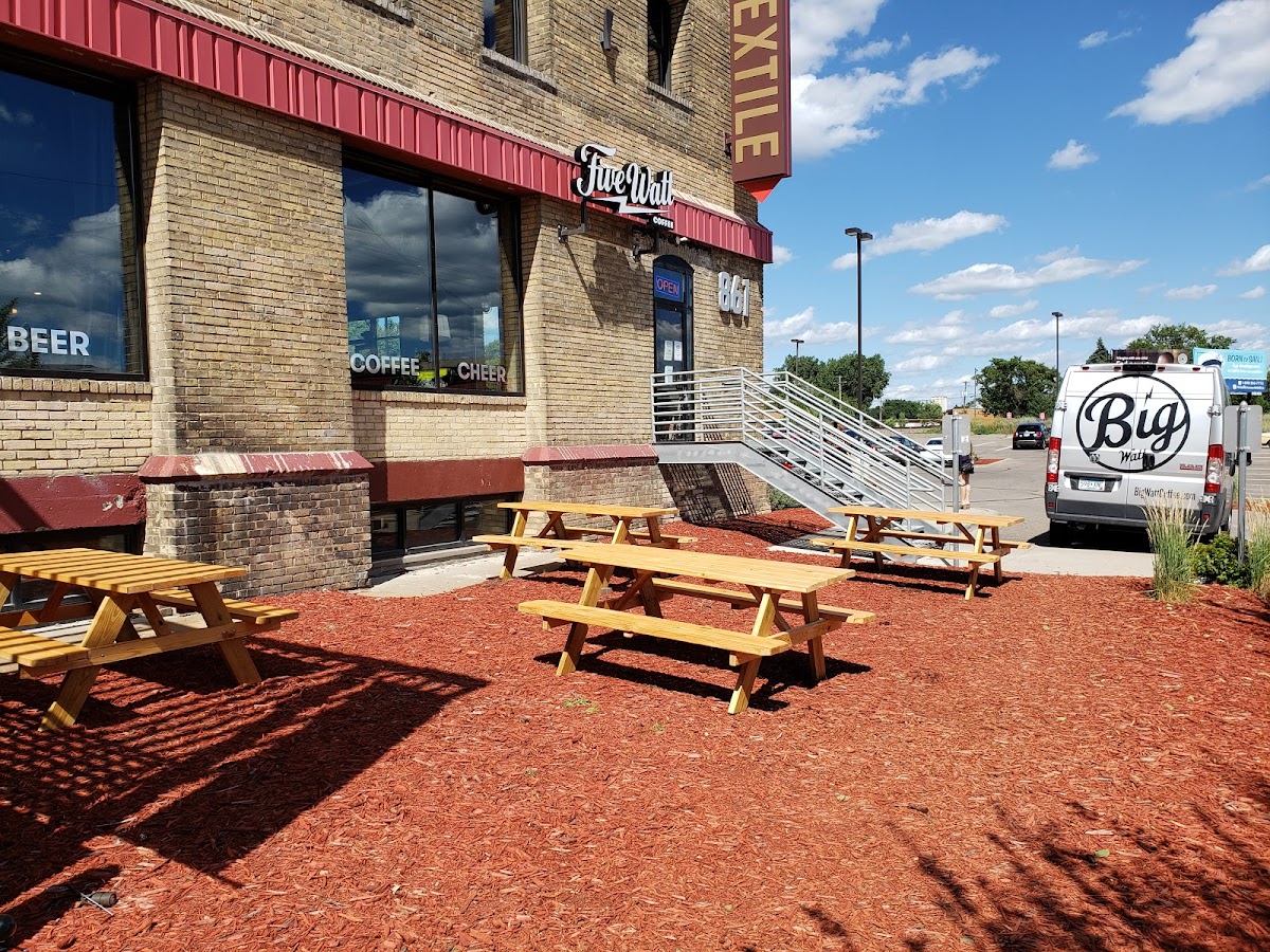 Five Watt Coffee, E. Hennepin Exterior Photo - Five Watt Coffee, E. Hennepin Cafe in Minneapolis, MN