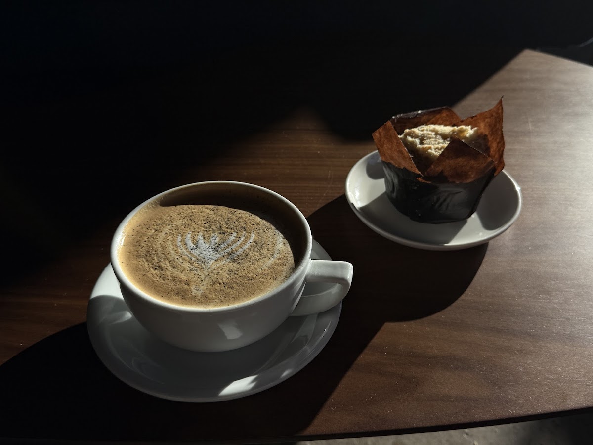 Five Watt Coffee, E. Hennepin Drinks Photo - Five Watt Coffee, E. Hennepin Cafe in Minneapolis, MN