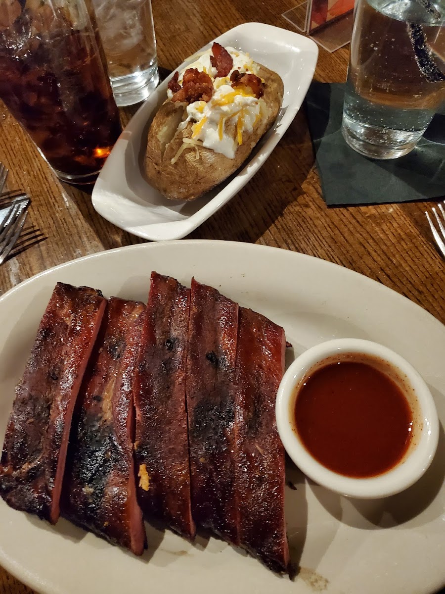 Fred's Hickory Inn Food Photo - Fred's Hickory Inn Restaurant in Bentonville, AR