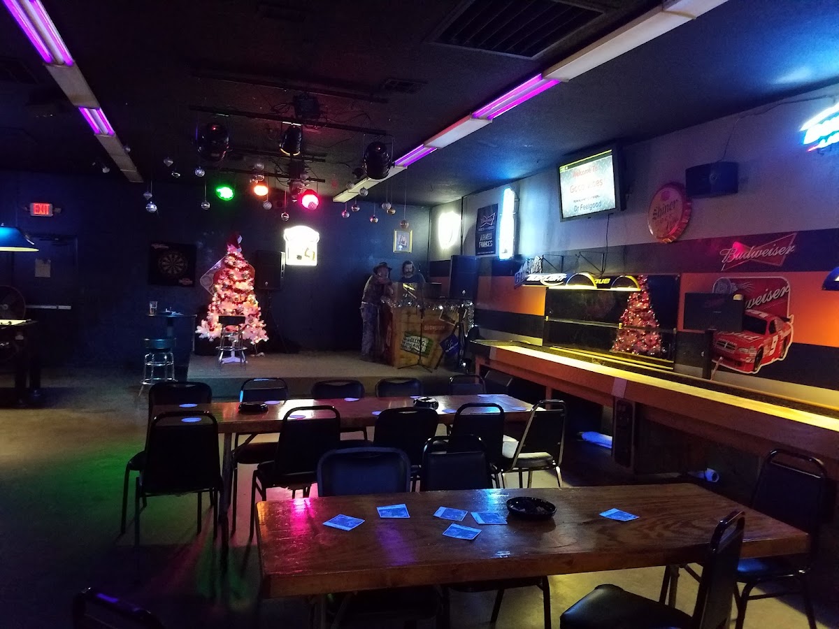 Good Vibrations Interior Photo - Good Vibrations Bar & Grill in Rogers, AR