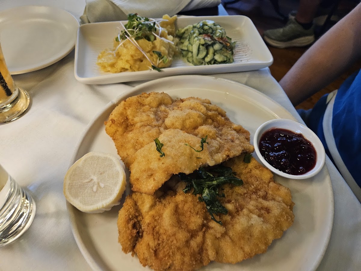 Grünauer Food Photo - Grünauer Bars in Kansas City, MO