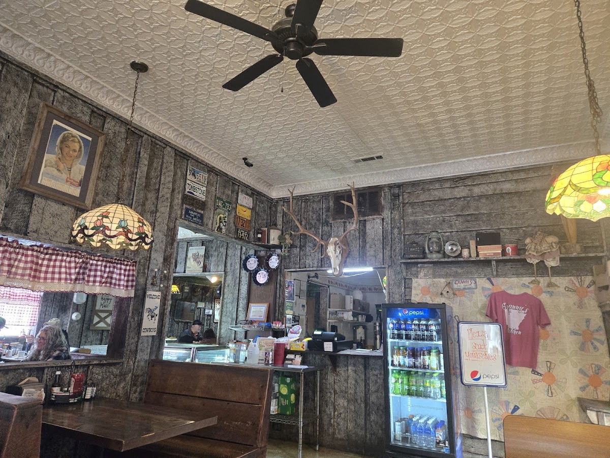 Granny's Kitchen Interior Photo - Granny's Kitchen American in Huntsville, AR