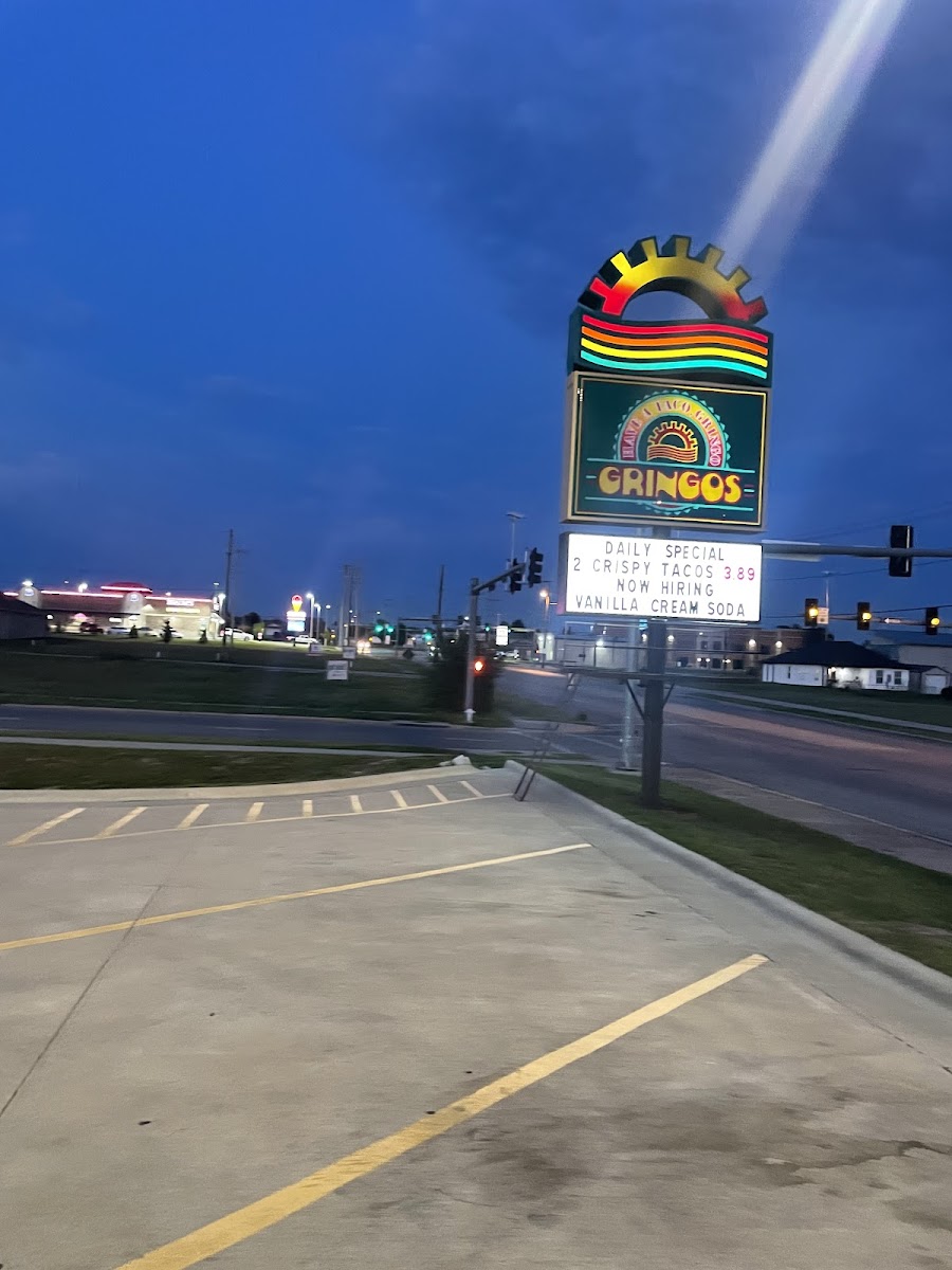 Gringos Interior Photo - Gringos American in Webb City, MO