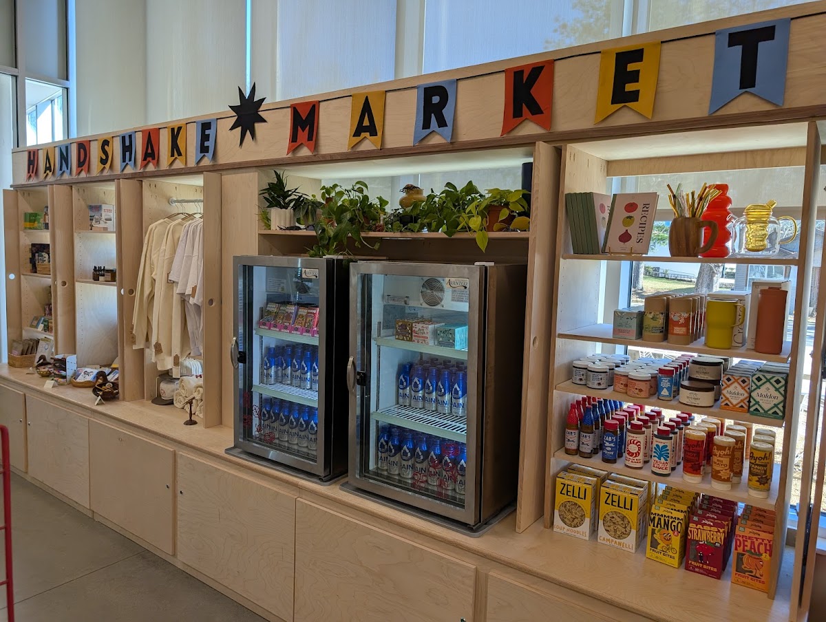 Handshake Interior Photo - Handshake Restaurant in Fayetteville, AR
