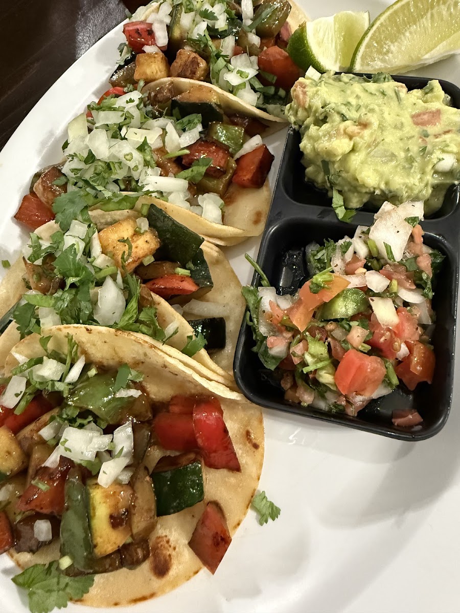 La Fonda Of Inglewood Restaurant & Cafe Food Photo - La Fonda Of Inglewood Restaurant & Cafe Cafe in Inglewood, CA