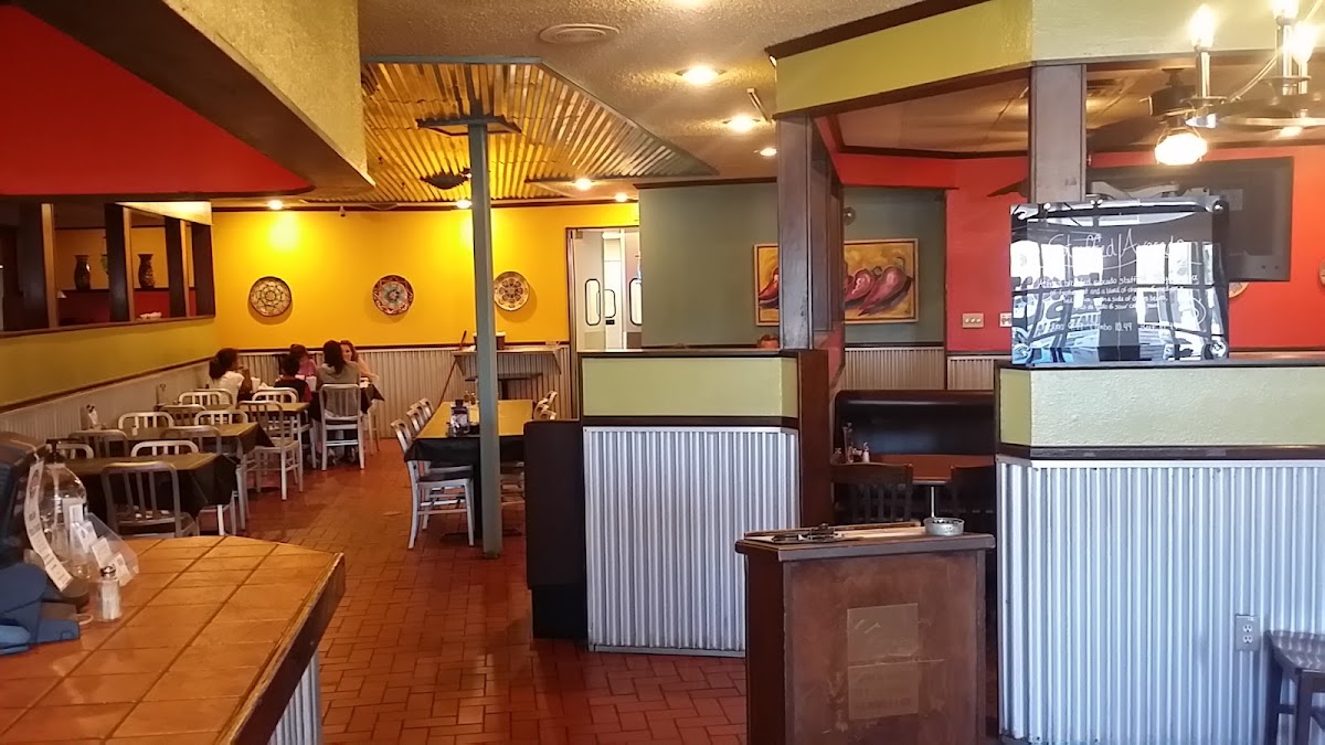 Leal's Mexican Restaurant Interior Photo - Leal's Mexican Restaurant Mexican in Plainview, TX