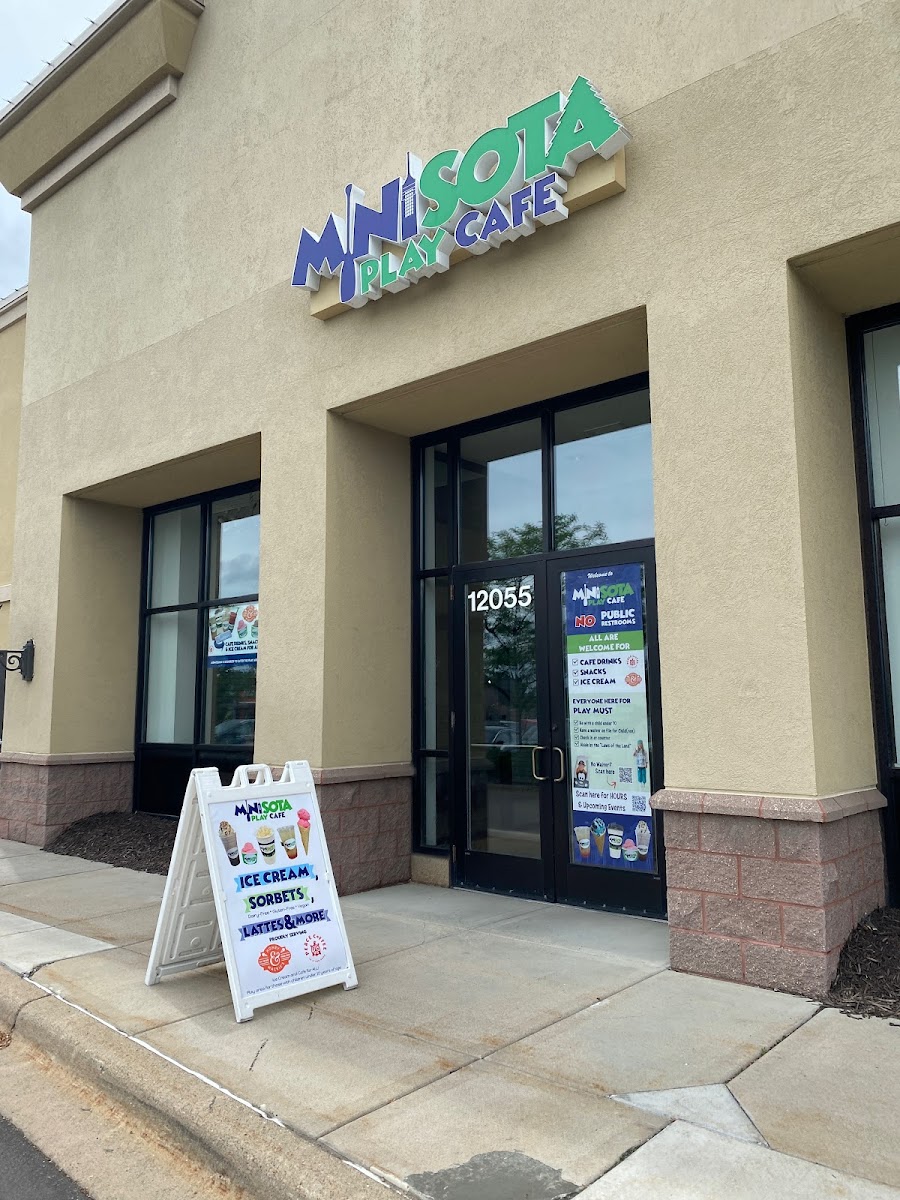 MiniSota Play Cafe Exterior Photo - MiniSota Play Cafe Cafe in Maple Grove, MN