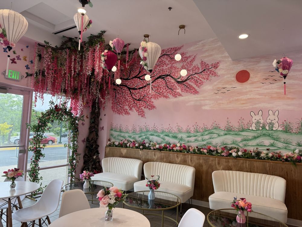 MiTea Interior Photo - MiTea Bakery in Golden Valley, MN