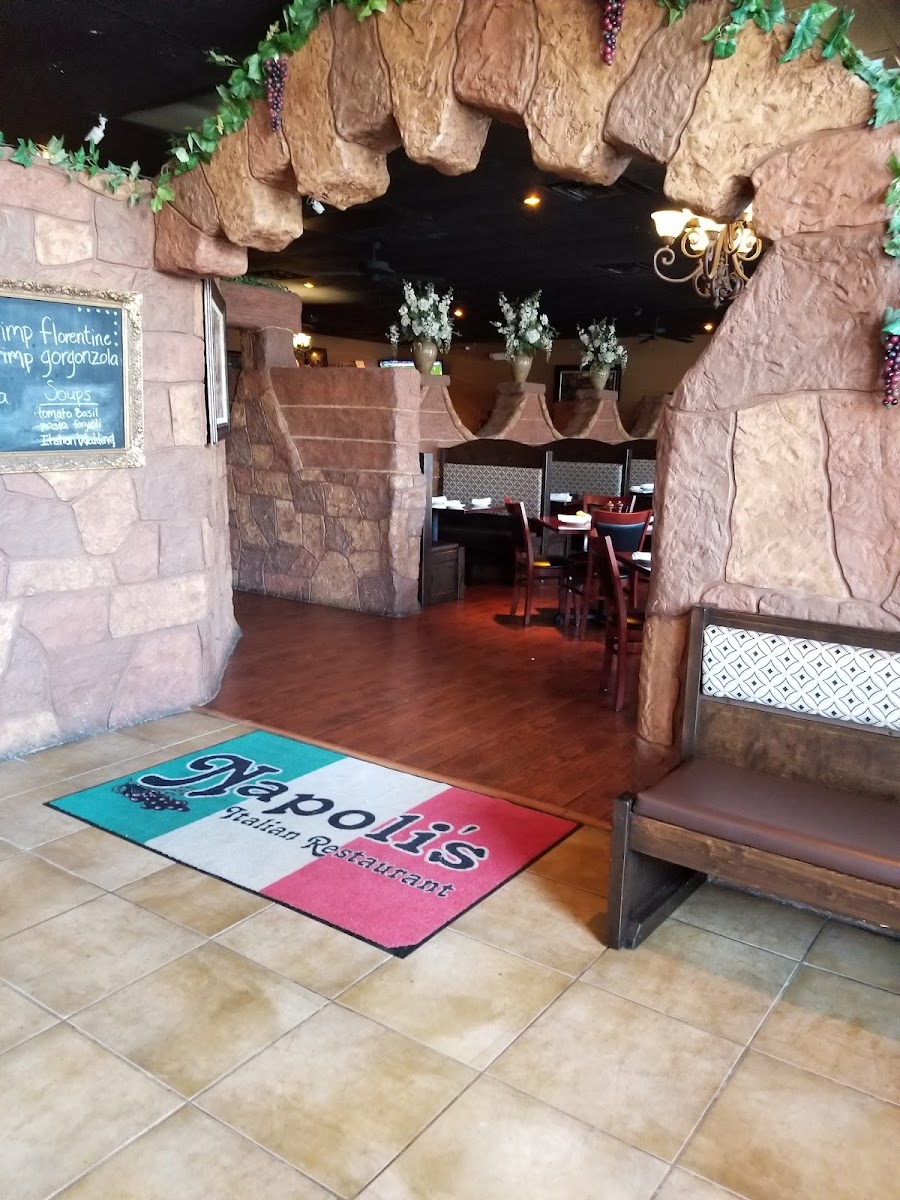 Napoli's Italian Restaurant Interior Photo - Napoli's Italian Restaurant Italian in Rogers, AR