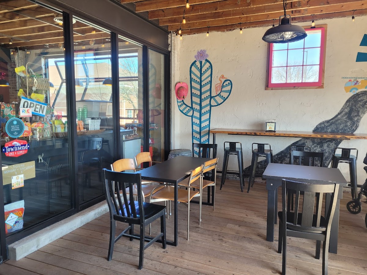Nola's Pantry Interior Photo - Nola's Pantry Cafe in Rogers, AR
