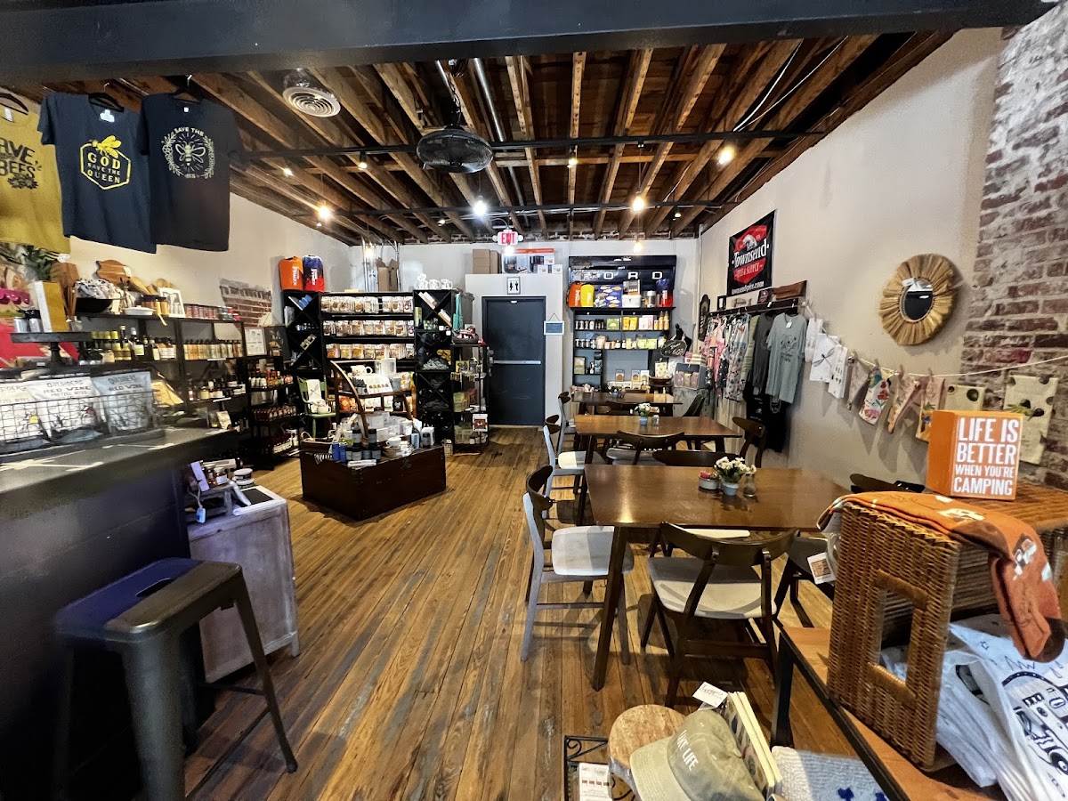 Nola's Pantry Interior Photo - Nola's Pantry Cafe in Rogers, AR