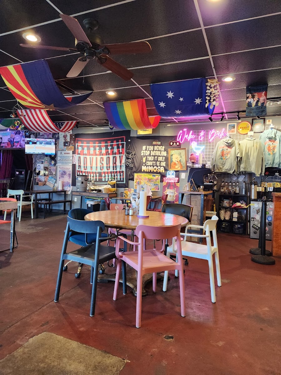 Nomads Southtown Interior Photo - Nomads Southtown Bars in Fayetteville, AR