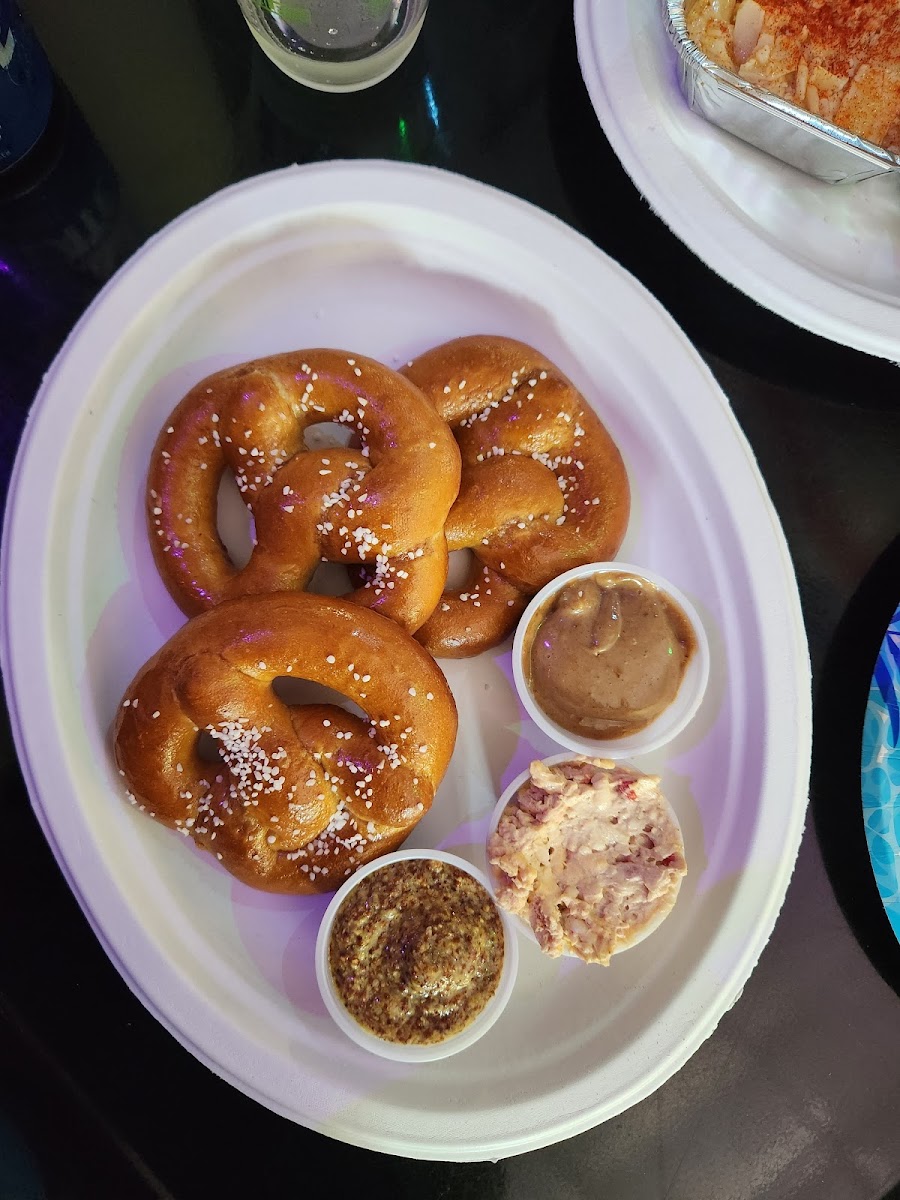 Nomads Trailside Food Photo - Nomads Trailside Bars in Fayetteville, AR