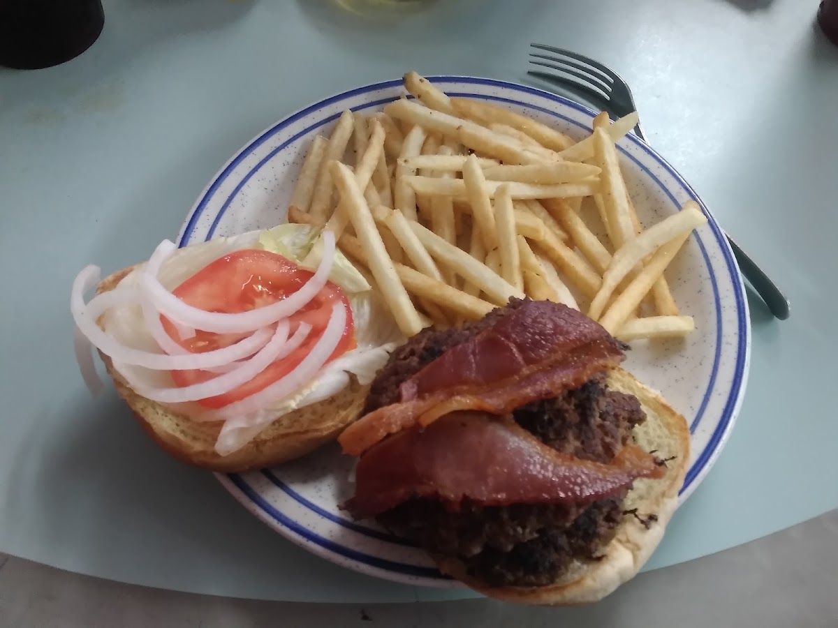 Old Barn Door Restaurant Food Photo - Old Barn Door Restaurant American in Sturgis, KY