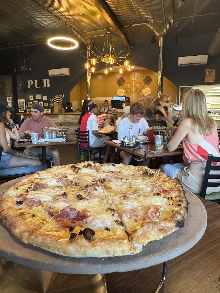 Pedaler's Pub Food Photo - Pedaler's Pub Bars in Bentonville, AR