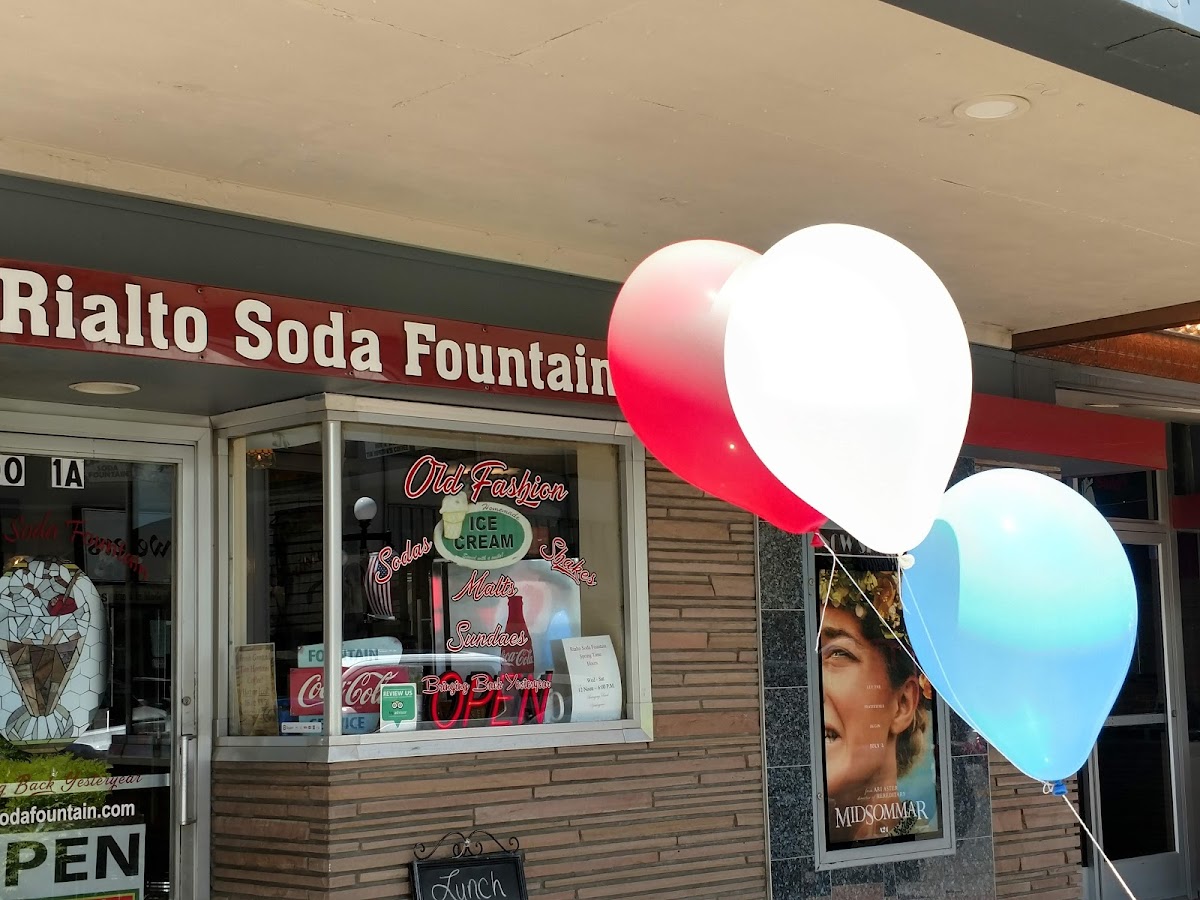 Rialto Soda Fountain Interior Photo - Rialto Soda Fountain Ice Cream in Casper, WY