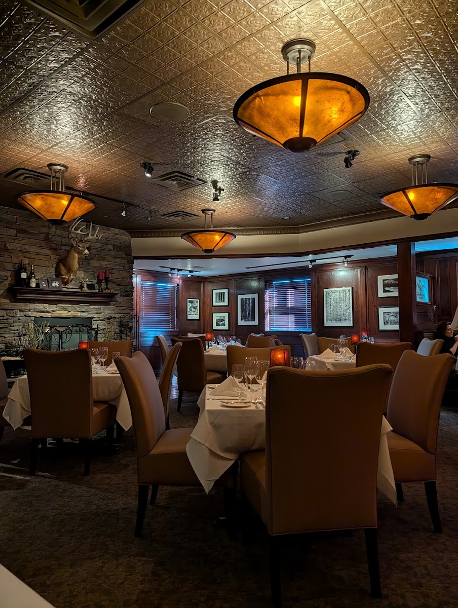 River Grille Interior Photo - River Grille Restaurant in Bentonville, AR