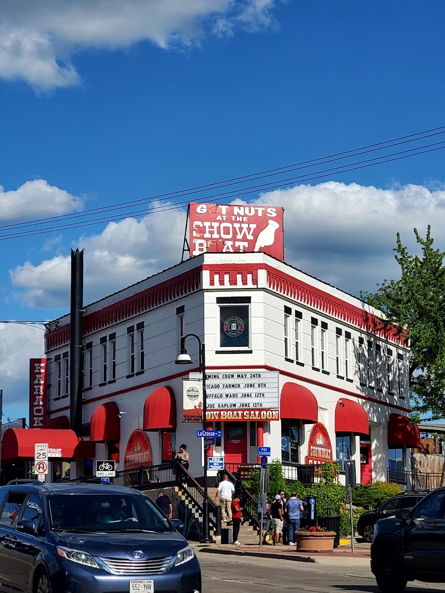 Showboat Saloon Exterior Photo - Showboat Saloon Pubs in Wisconsin Dells, WI