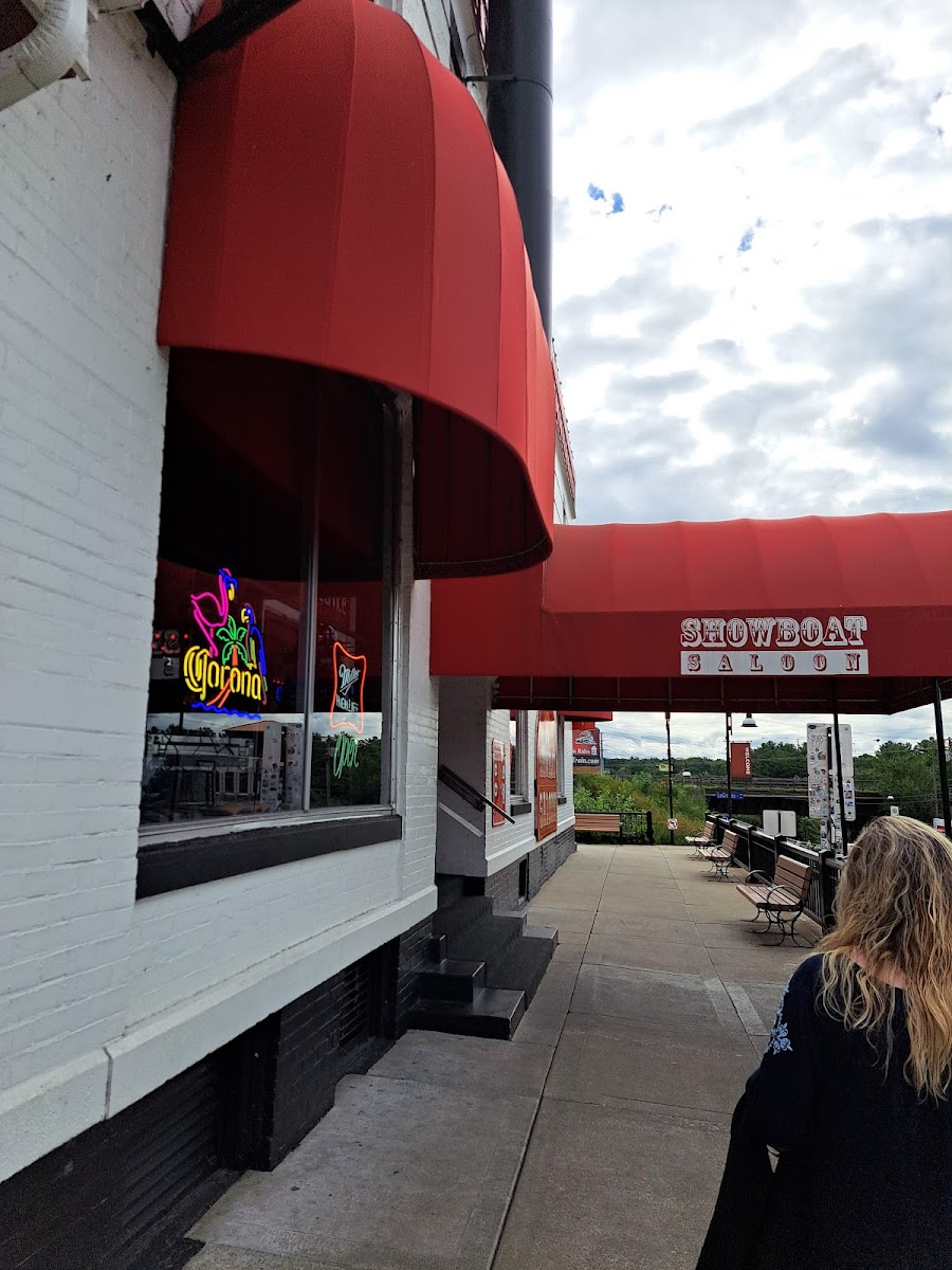 Showboat Saloon Exterior Photo - Showboat Saloon Pubs in Wisconsin Dells, WI
