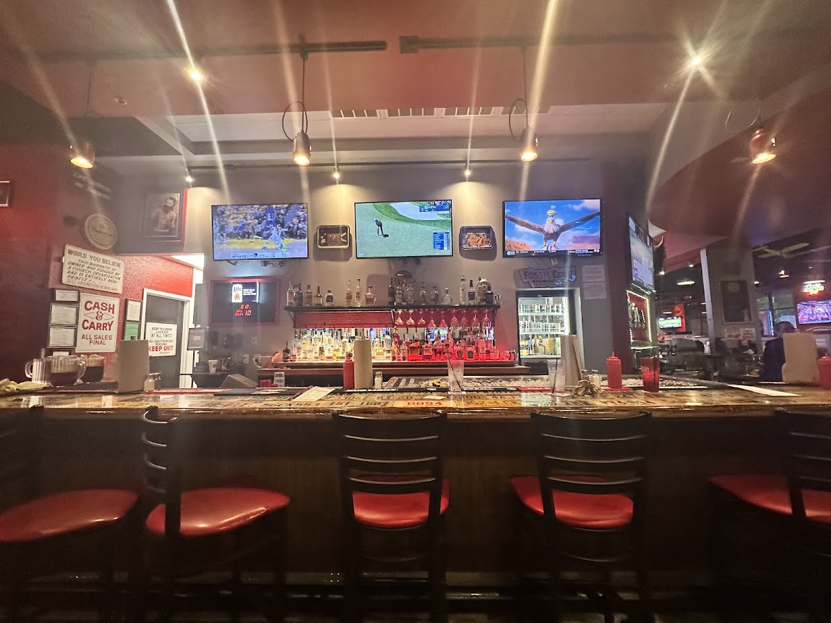 Smitty's Garage Burgers & Beer Interior Photo - Smitty's Garage Burgers & Beer Burgers in Fayetteville, AR