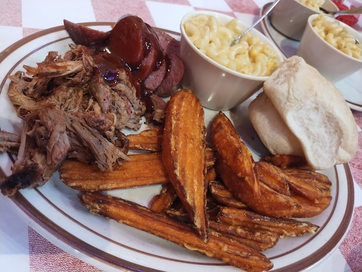 Smokin' Joe's Ribhouse Food Photo - Smokin' Joe's Ribhouse Restaurant in Bentonville, AR