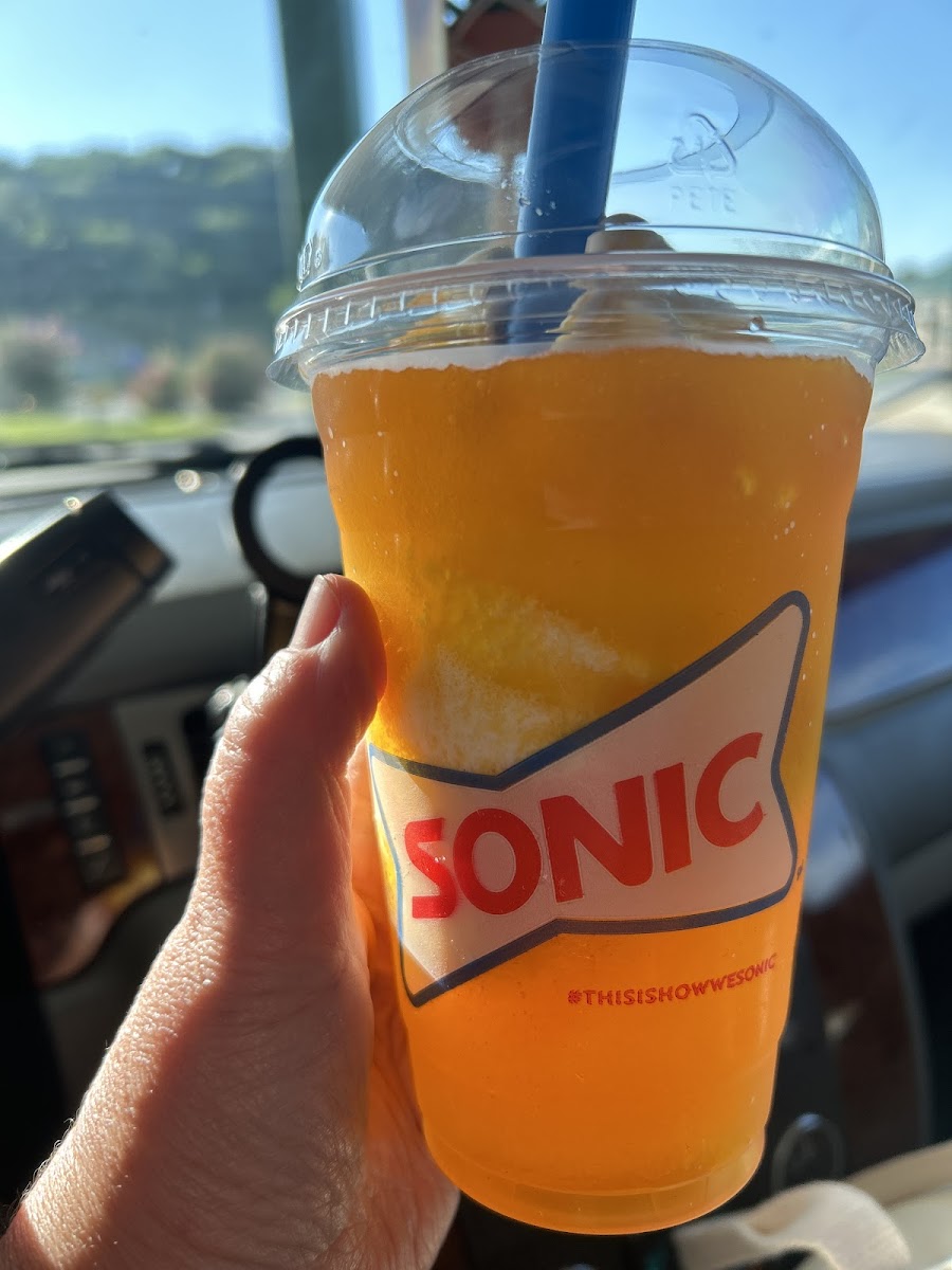 Sonic Drive-In Drinks Photo - Sonic Drive-In Restaurant in Bella Vista, AR