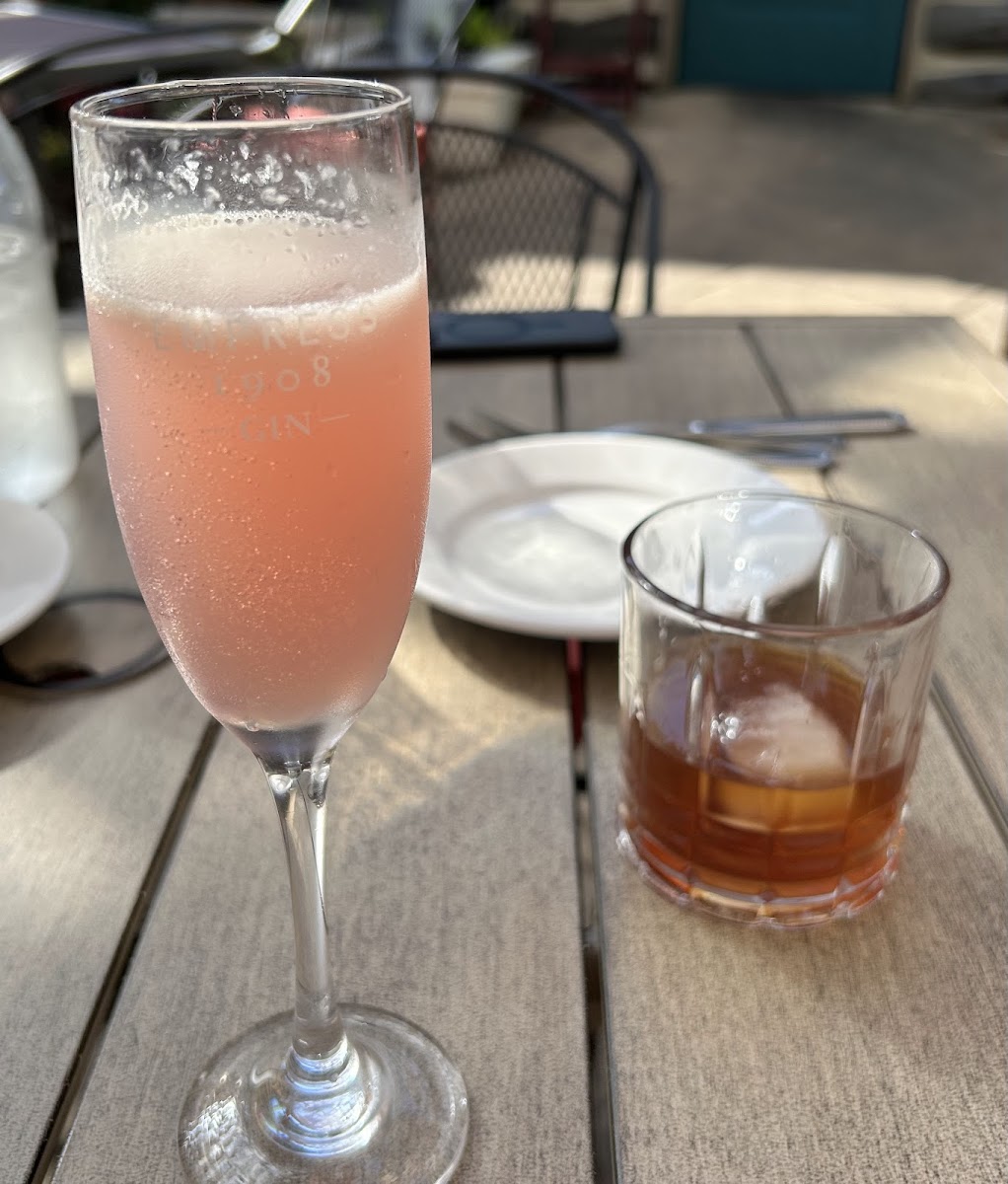 Table at The Hickory Inn Drinks Photo - Table at The Hickory Inn Restaurant in Bentonville, AR
