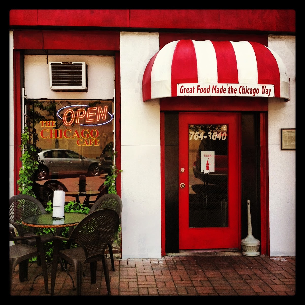 The Chicago Cafe Exterior Photo - The Chicago Cafe Cafe in Florence, AL