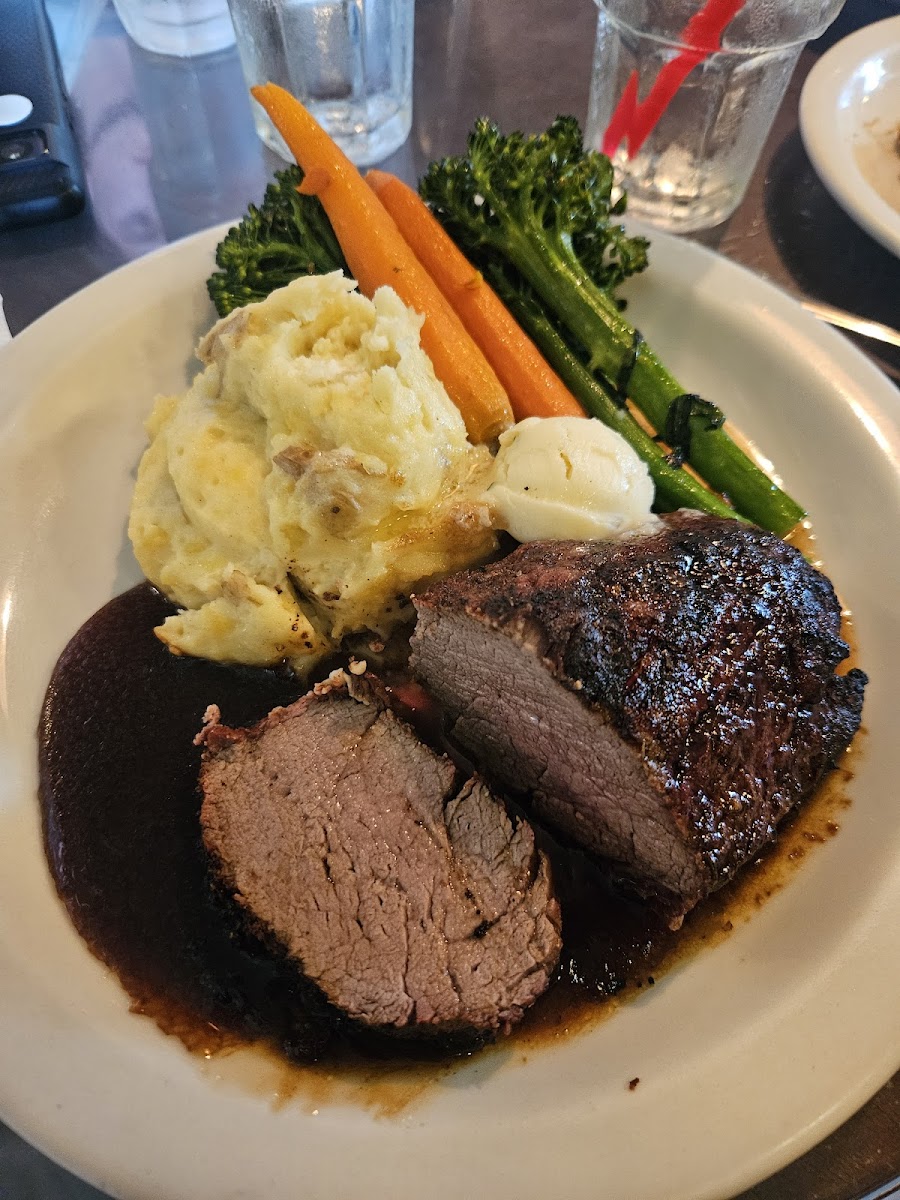 The Pump House Restaurant Fairbanks Food Photo - The Pump House Restaurant Fairbanks Bar & Grill in Fairbanks, AK