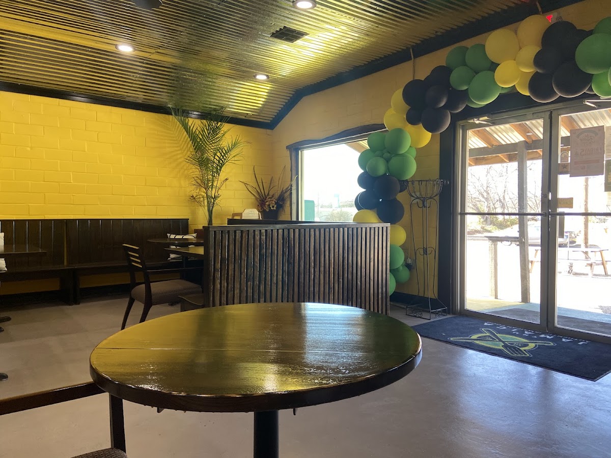 Tru Jamaica Restaurant Interior Photo - Tru Jamaica Restaurant Jerk Joint in Waco, TX