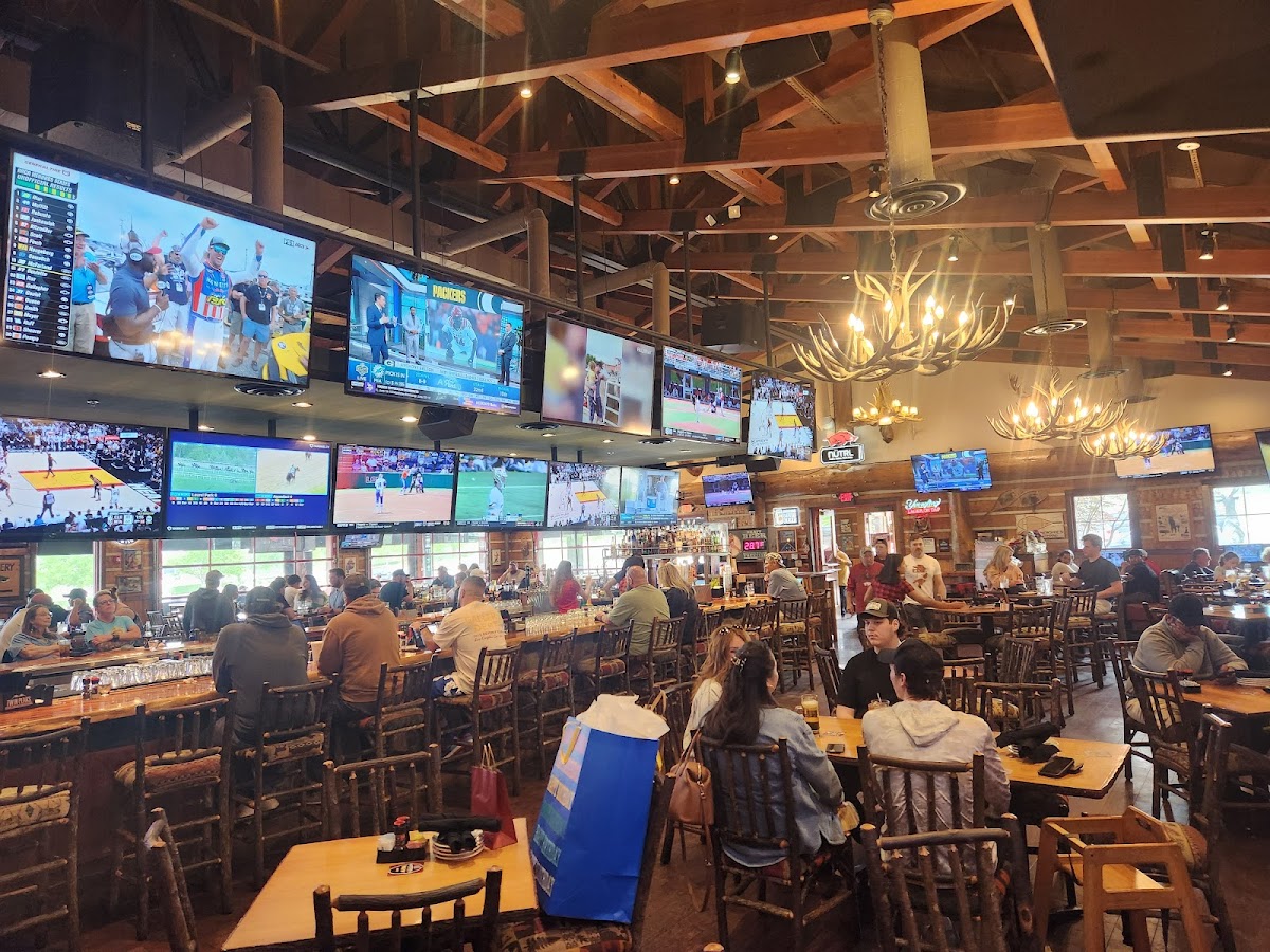 Twin Peaks Interior Photo - Twin Peaks Bar & Grill in Rogers, AR
