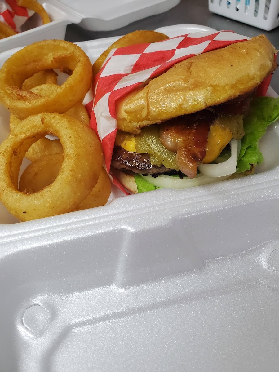 Yo mama's food trailer Food Photo - Yo mama's food trailer American in Clovis, NM